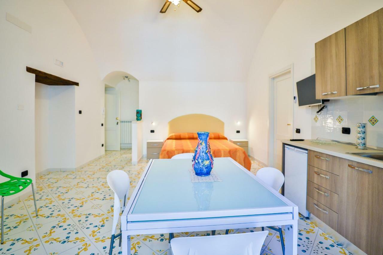 Della Monica Rooms Vietri Buitenkant foto