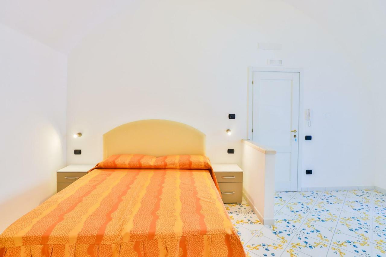 Della Monica Rooms Vietri Buitenkant foto